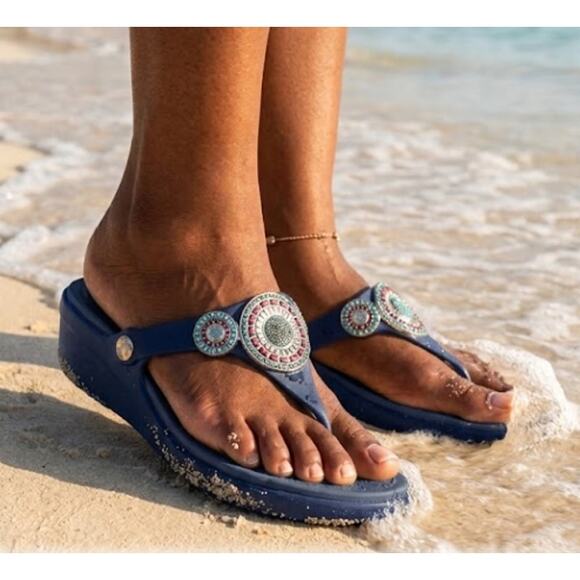 CROCS Shoes - sold!!! DO NOT BUY :)